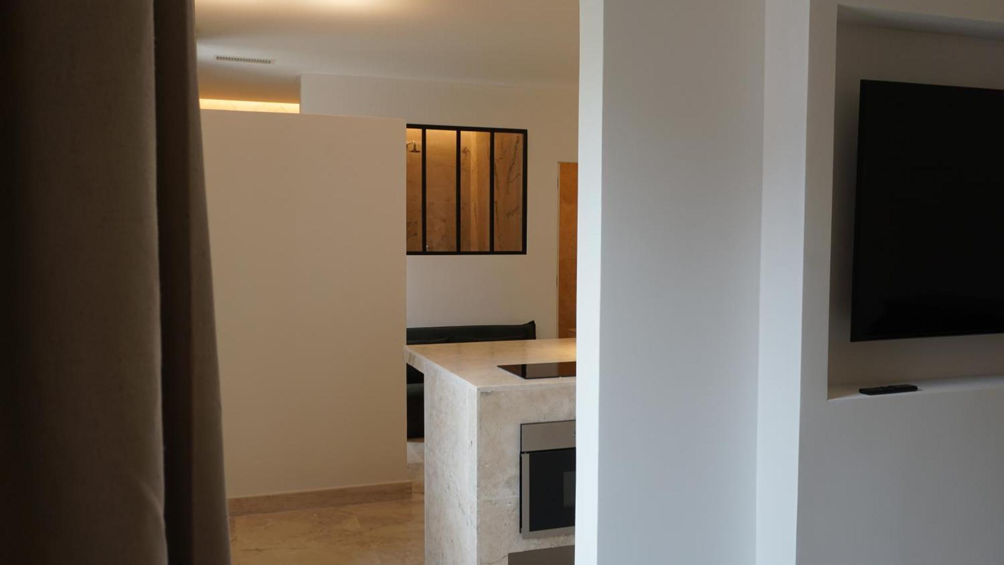 Kiwi Apartment Latina Bagian luar foto