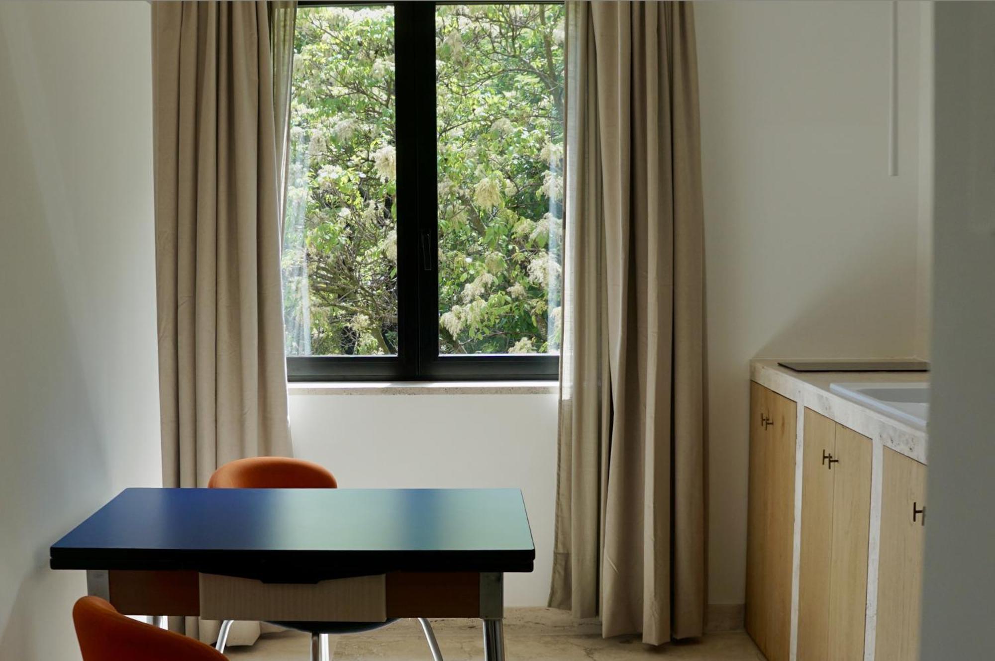 Kiwi Apartment Latina Bagian luar foto
